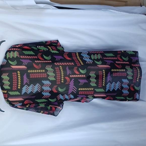 LULAROE MONROE COVERUP M - Picture 5 of 7